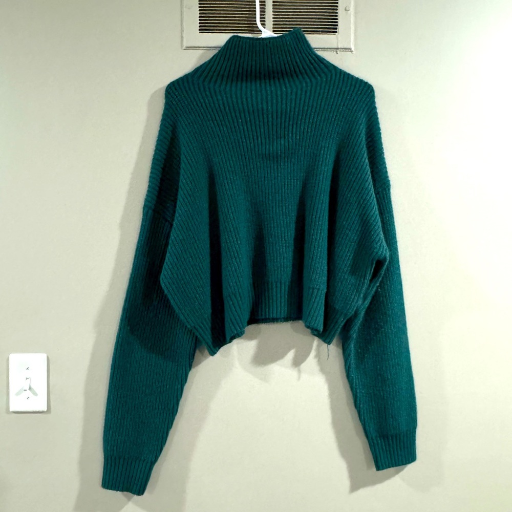 Listicle Emerald Mock Neck Sweater